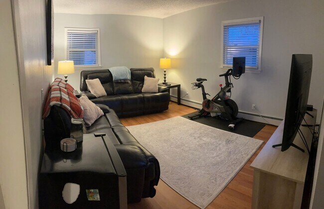 Foto principal - 100 Abbott Ave