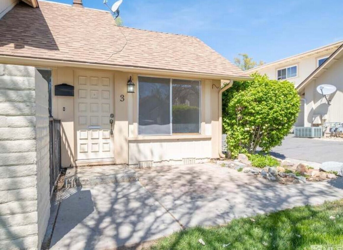 Primary Photo - 3 Condor Circle, Carson City, NV 89701