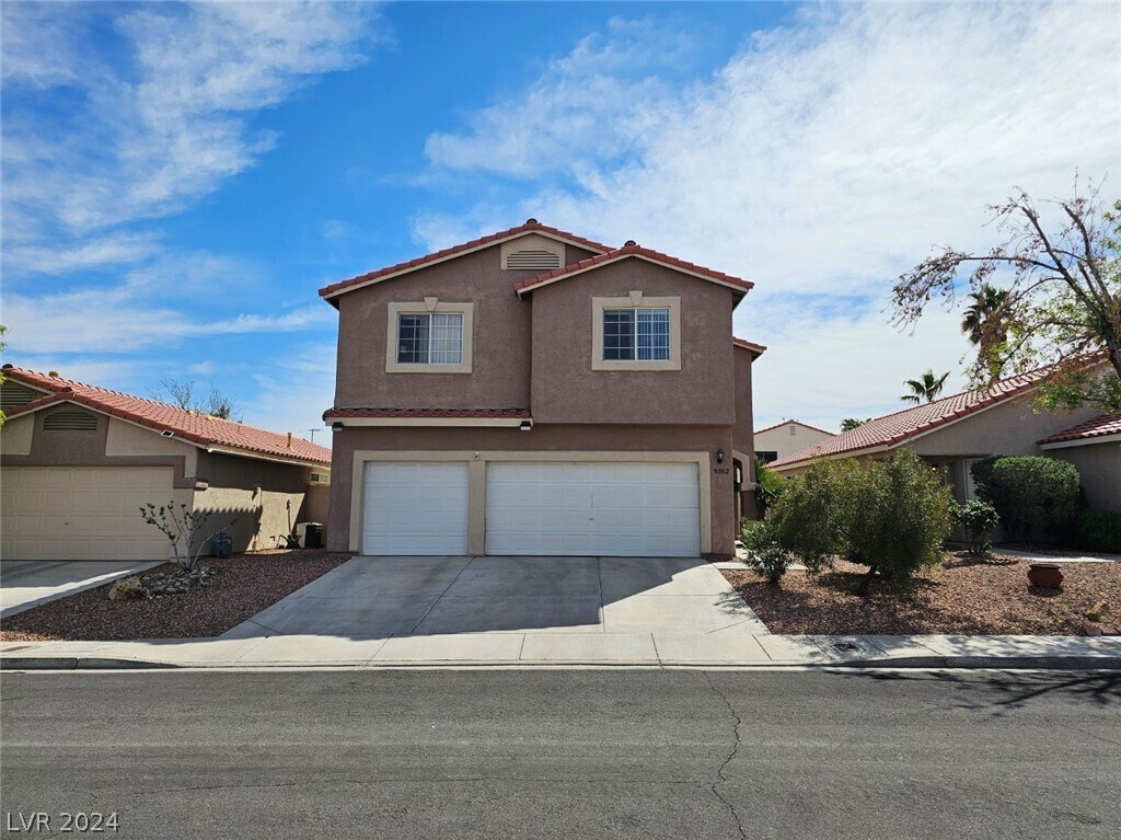 Primary Photo - 9362 Coral Berry St