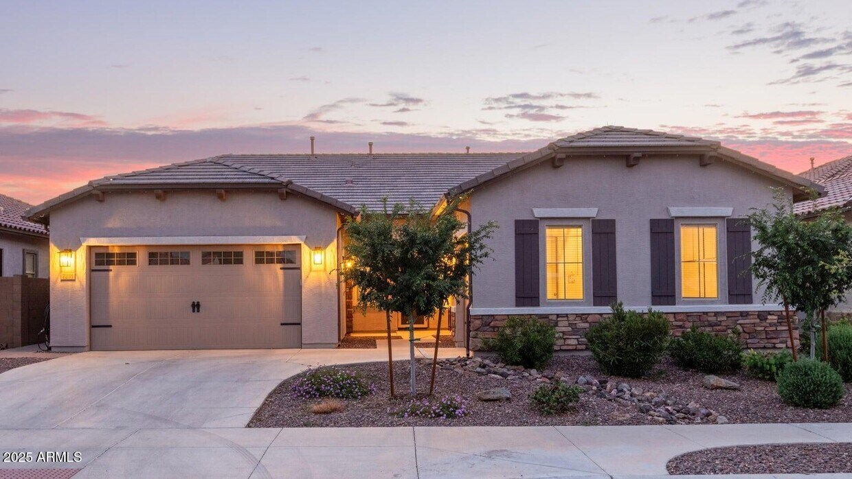 Foto principal - 7234 S 28th Ln