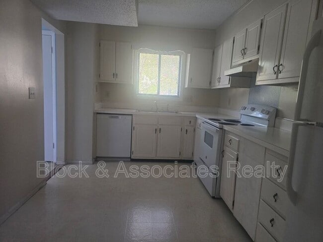 Building Photo - 1708 N Hamilton St