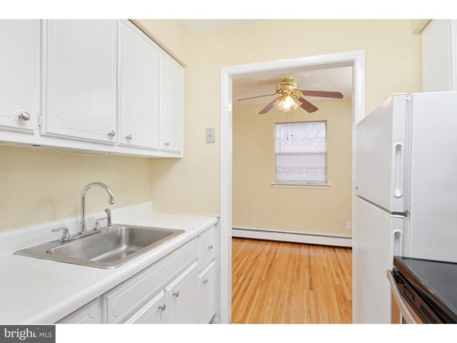 Building Photo - 740 S White Horse Pike
