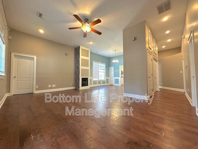 Foto del edificio - 1310 Parkwood Ave