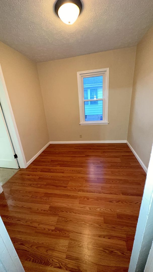 Foto del edificio - Charming 2-Bedroom, 1-Bathroom Home with B...