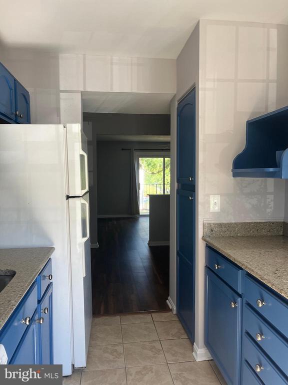 Foto del edificio - 9140 Broken Oak Pl