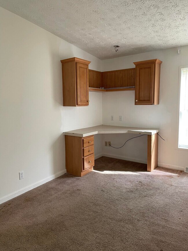 Office - 1735 Mills Rd