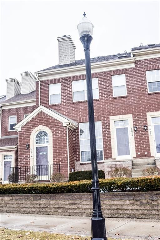 Building Photo - 2830 Van Alstyne St