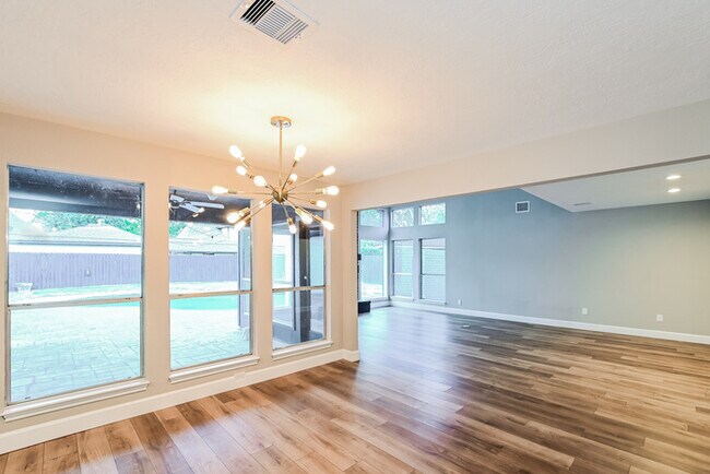 Foto del edificio - 11818 Oakcroft Dr