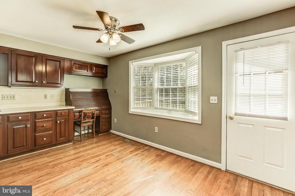 Primary Photo - 4 Cinnamon Fern Rd