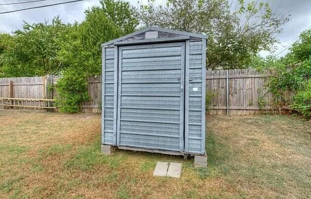 Building Photo - 1213 Silverton Ct