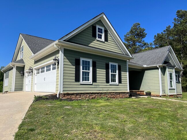 Foto del edificio - 8365 Wallace Wood Rd