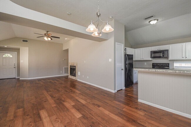 Building Photo - 7755 Springville Dr
