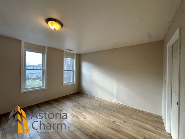 Foto del edificio - 910 Edmondson Ave