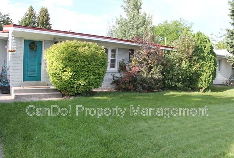 Primary Photo - 891 Syringa Dr