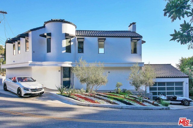 Building Photo - 1650 Sunset Plaza Dr