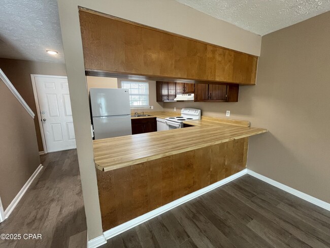 Foto del edificio - 6913 Cherry St