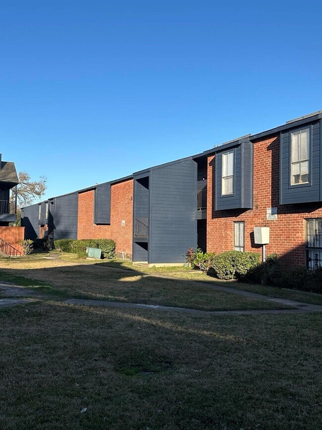 Foto del edificio - 13480 S Thorntree Dr