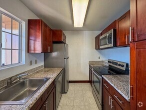 Building Photo - 94-1465-1465 Waipio Uka St