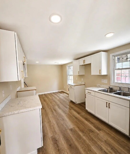 Foto del edificio - 704 N Grimes St