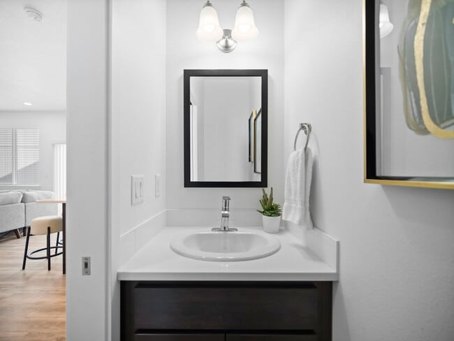 Building Photo - New 3 bed/2.5 bath Townhouse in Deer Park!