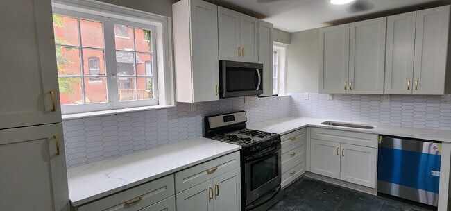 Building Photo - 3517 Magnolia Ave
