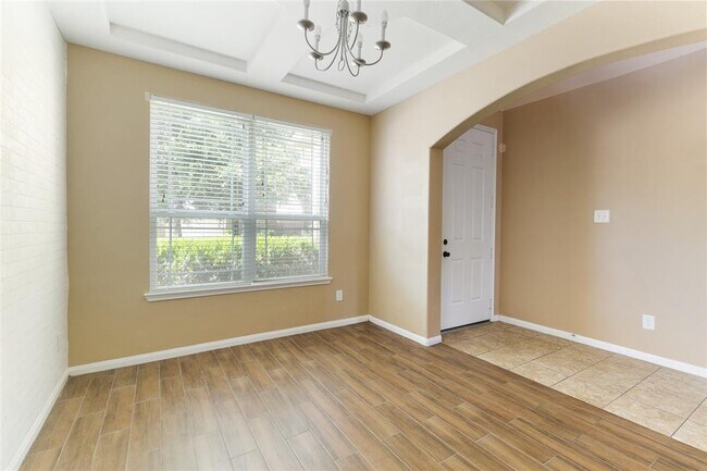 Foto del edificio - 20323 Mathis Landing Dr