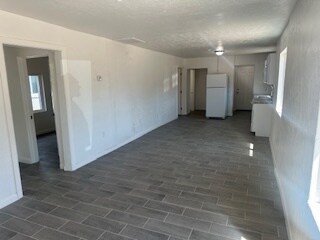 Building Photo - 1226 W Sonora St
