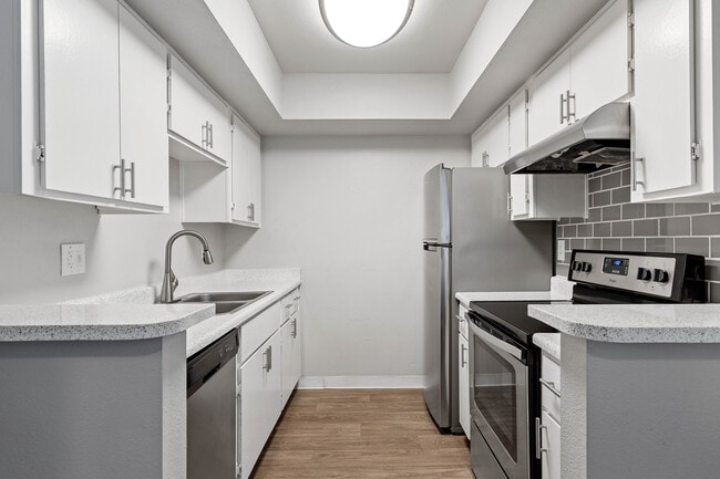 Building Photo - Villatree Apartments