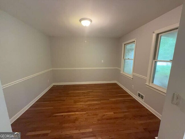 Foto del edificio - 8820 Fayetteville Rd