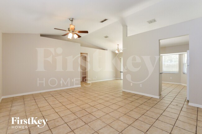 Foto del edificio - 1391 W Blue Springs Ave