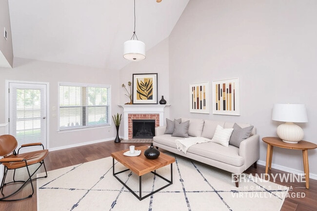 Foto del edificio - 2376 Oak Springs Dr