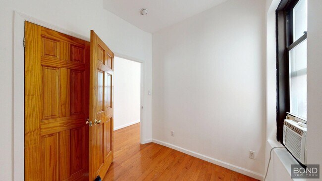 Foto del edificio - 137 E 30th St
