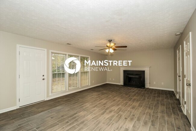 Foto del edificio - 3 Bedroom Pet-Friendly Home in KENNESAW, G...