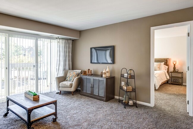 Interior Photo - Crossings at White Marsh I and II