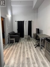 Building Photo - 275 Larch St