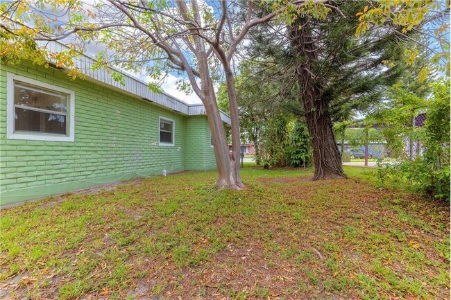 Foto del edificio - 1745 NW 29th Ln