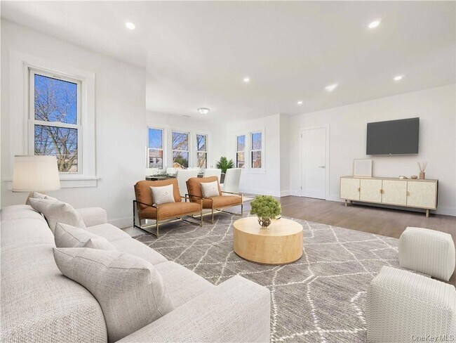 Building Photo - 29 Fremont St