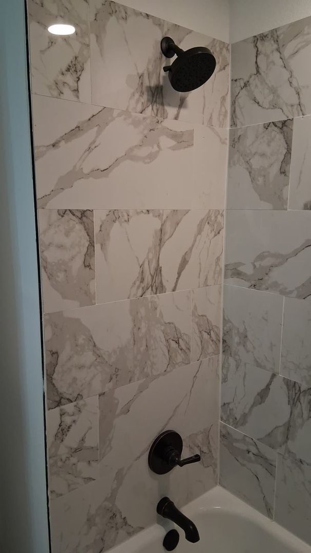 Foto del edificio - BEAUTIFUL HOME IN HOUSTON. MOVE IN READY!.