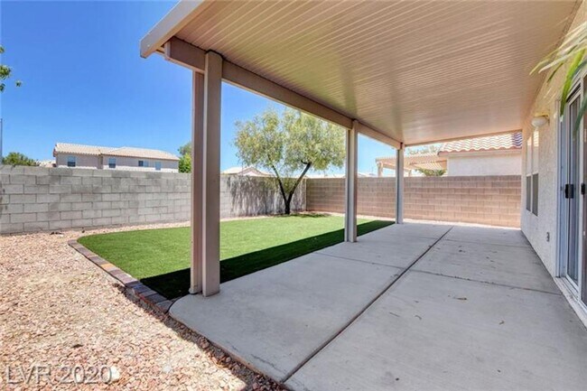 Building Photo - Gorgeous Northwest Three Bedroom Home!