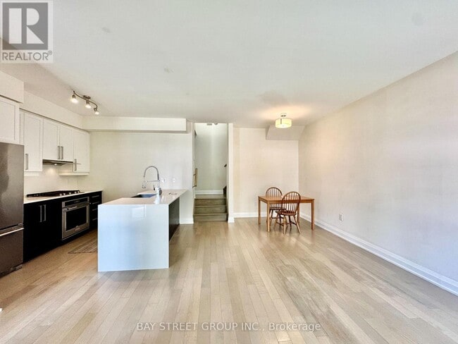 Building Photo - 4050-4050 Parkside Village Dr