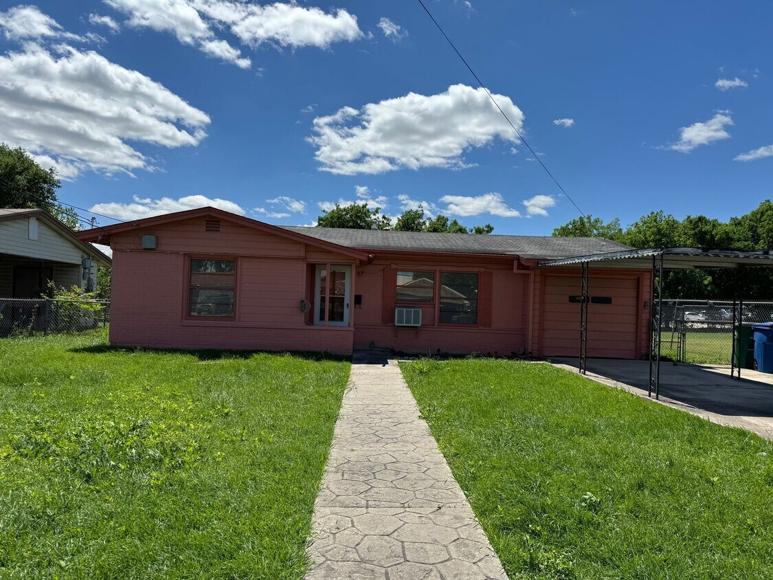 126 E Vado Pl, San Antonio, TX 78214 House Rental in San Antonio, TX