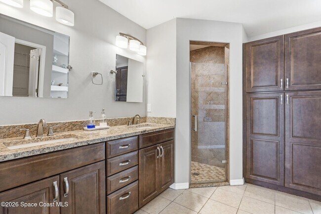 Foto del edificio - 283 Umber St NW