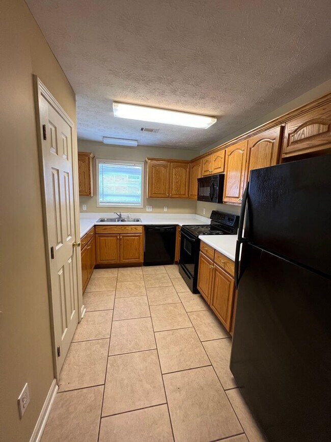 Foto del edificio - Luxury 2 Story Longleaf Crossing Available...