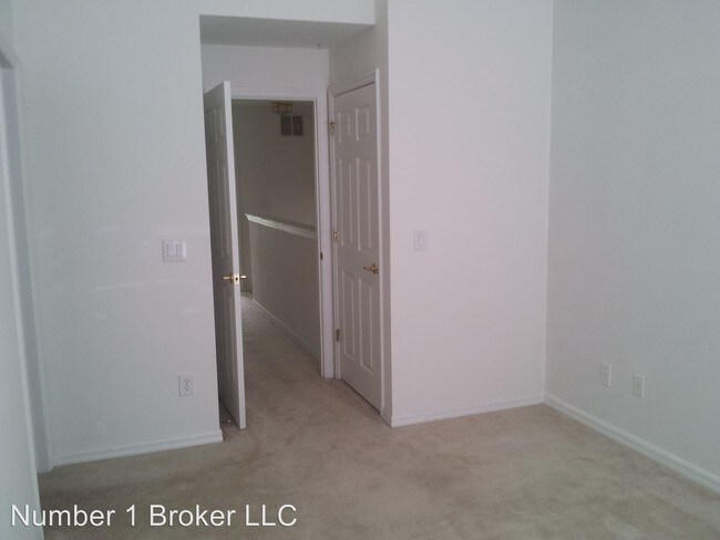 Foto del edificio - 10172 Regent Park Dr