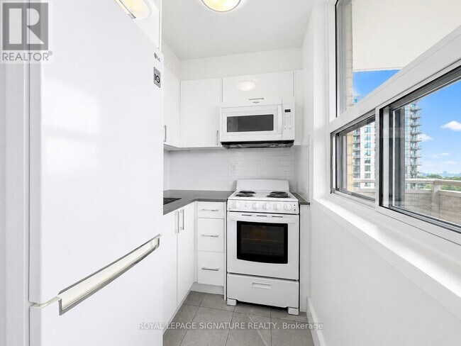 Photo du bâtiment - 1500 Bathurst St