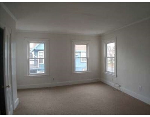Building Photo - 30 Linden St