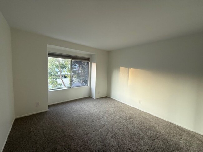 Foto del edificio - 2 bedroom townhome in Prime Aliso Viejo Lo...