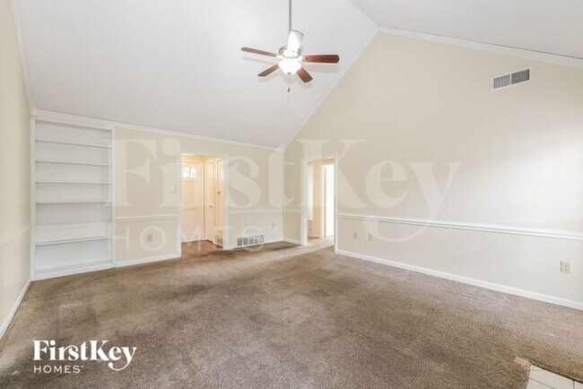 Building Photo - 5156 Barkshire Dr