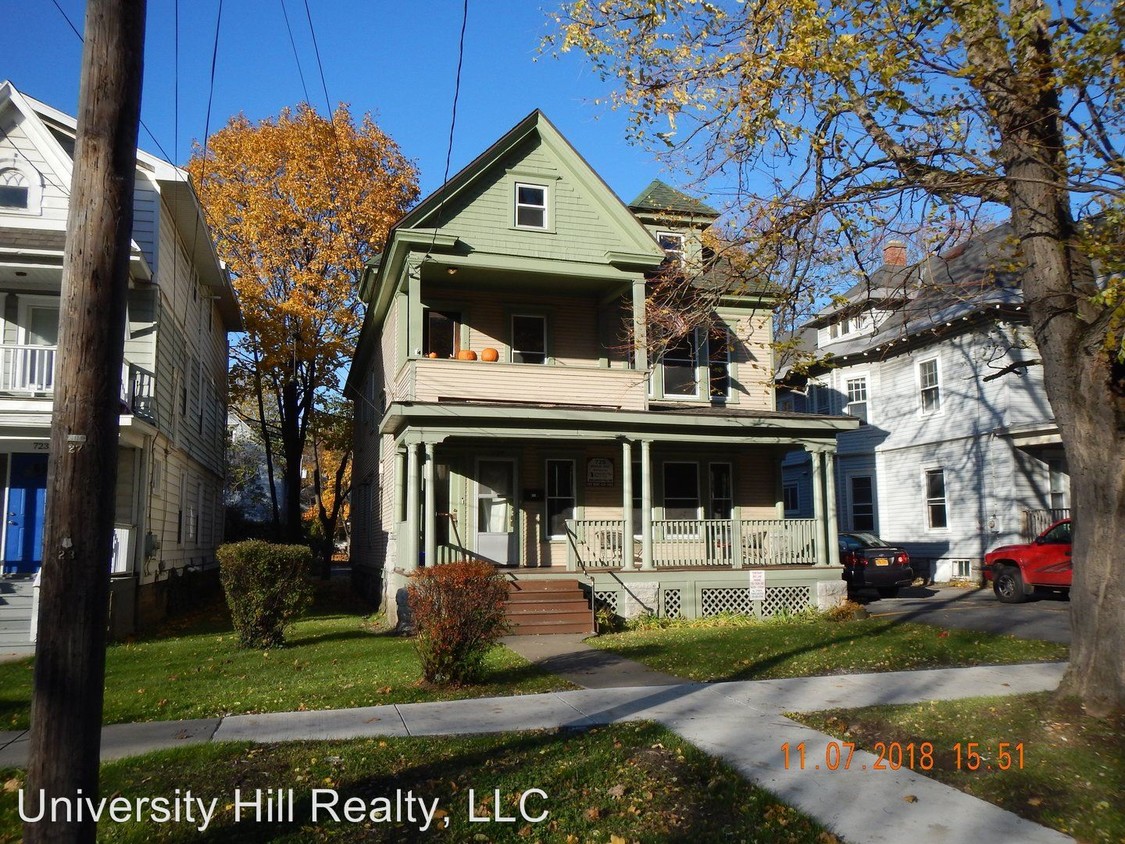 Primary Photo - 725 Euclid Ave