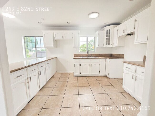 Foto del edificio - 249 E 82nd St
